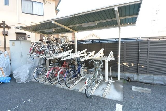 アムール百草園の物件内観写真