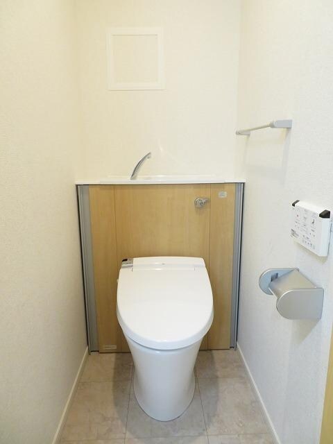 シュトラーレ 八日町の物件内観写真