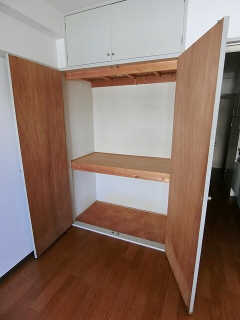 ロイヤルヒルズの物件内観写真