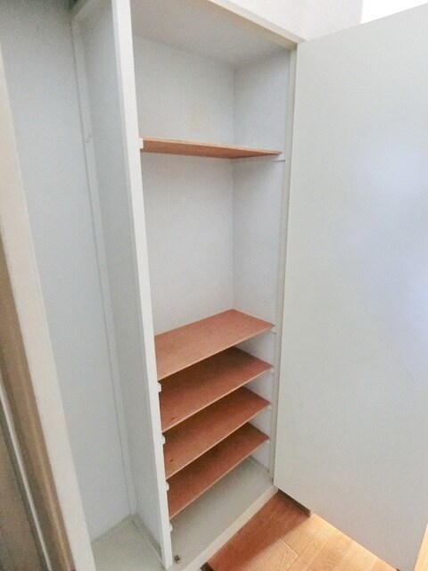 ロイヤルヒルズの物件内観写真