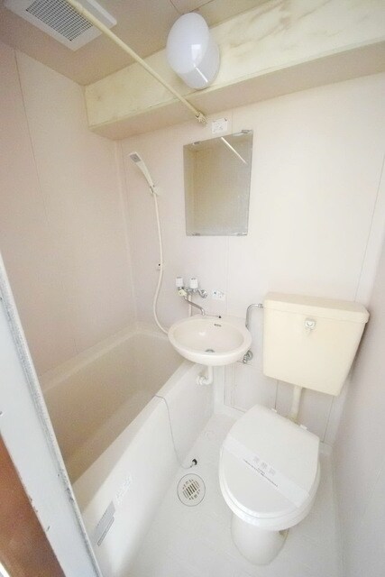 アップスタイルビルの物件内観写真