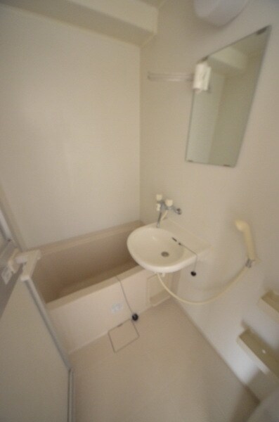 リヴイン国立の物件内観写真