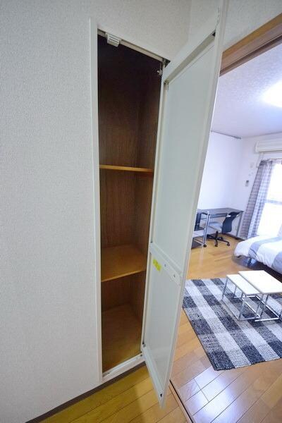 ホワイトレジデンスの物件内観写真