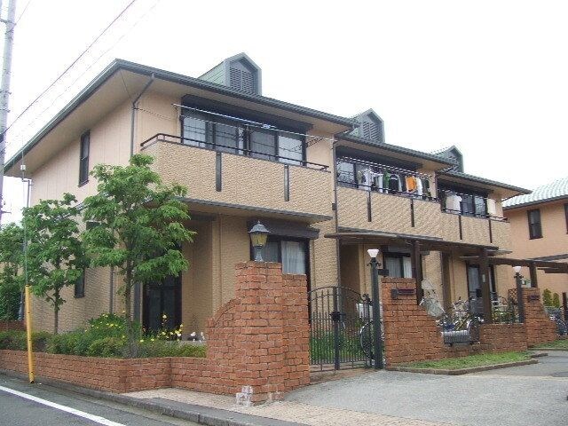 ロイヤルガーデン2番館の物件外観写真