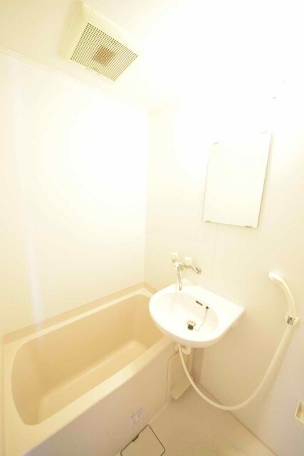 リヴイン国立の物件内観写真