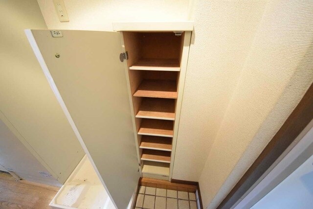 リヴイン国立の物件内観写真