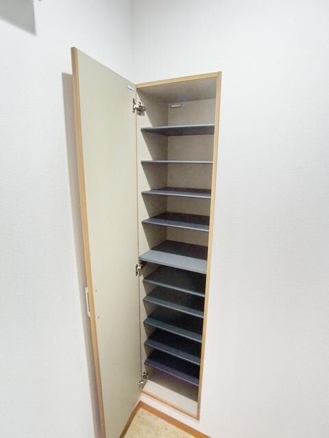 リエイゾン若松の物件内観写真