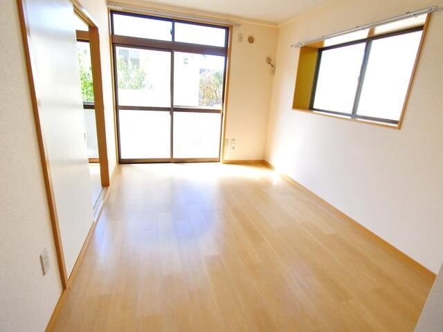 ゴールデンパレスの物件内観写真