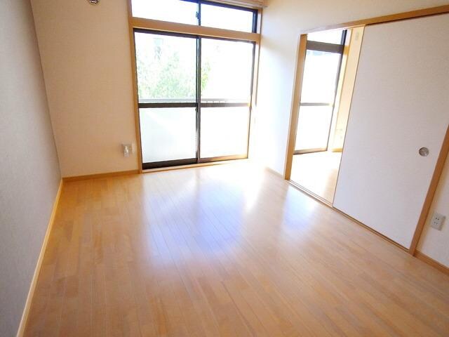 ゴールデンパレスの物件内観写真