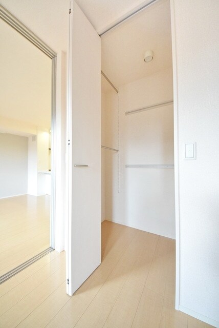 SHAMROCK HILLS の物件内観写真