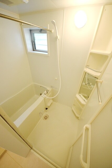 レセンテスパシオの物件内観写真