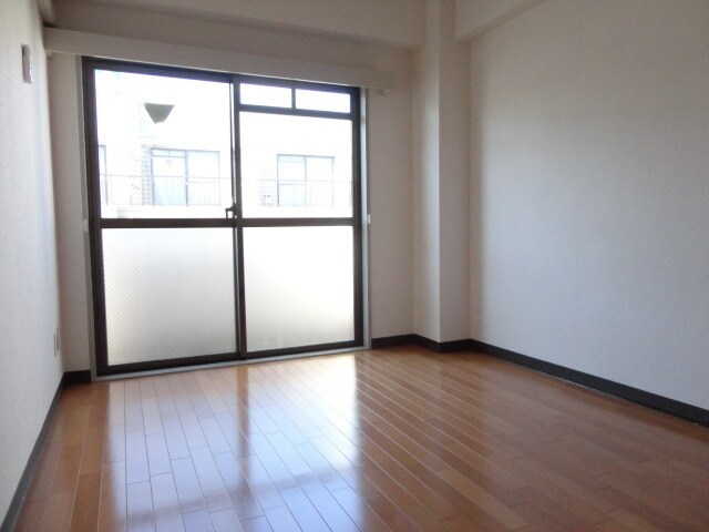 サンパレス南町の物件内観写真