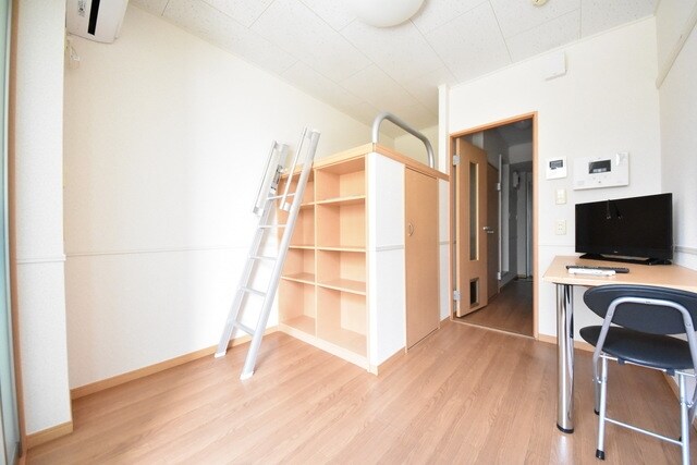 レオパレスタウニー 下連雀の物件内観写真