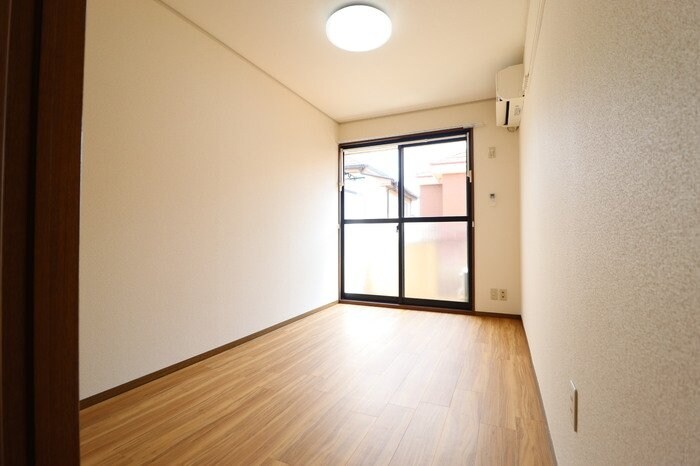 グレイス・パル国立の物件内観写真