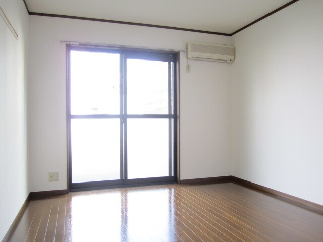 パセオ西府 壱番館の物件内観写真