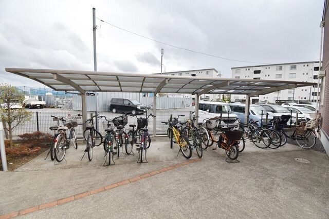 ジュネックスB棟の物件内観写真