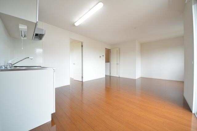 ウィスタリア・ガーデンABの物件内観写真