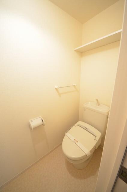 ウィスタリア・ガーデンABの物件内観写真