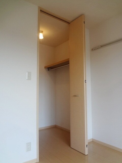 コンフォールダイワの物件内観写真