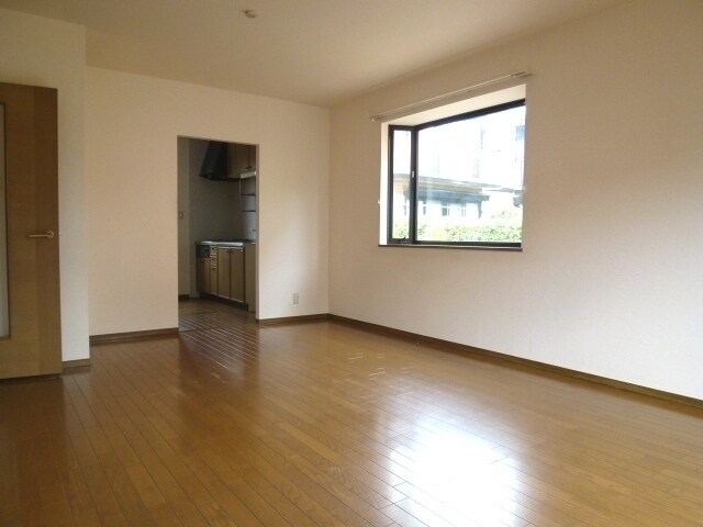 ロイヤルガーデン2番館の物件内観写真