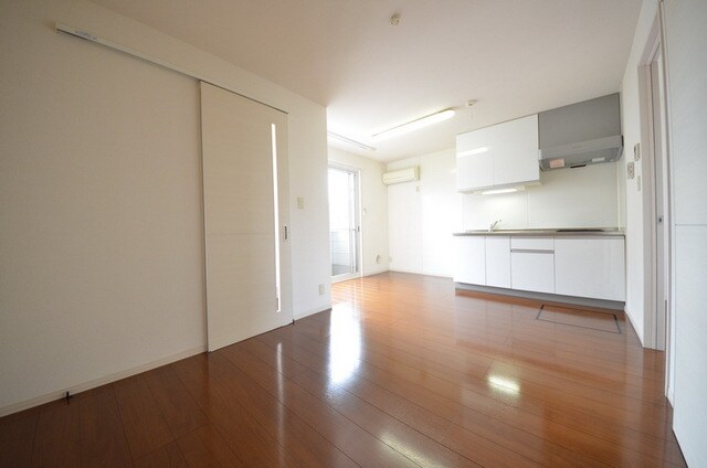 ウィスタリア・ガーデンBの物件内観写真