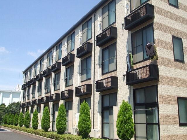 レオパレスエルパセオIIIの物件外観写真