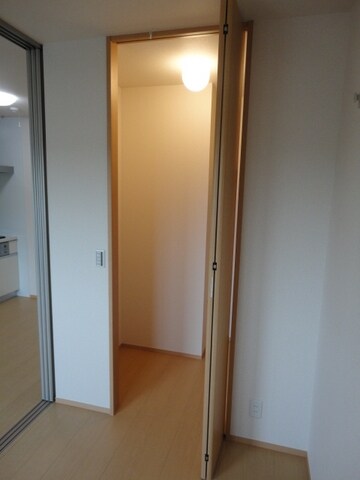 ウィスタリア・モナリエの物件内観写真