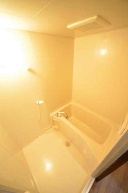 シャンポール砂川の物件内観写真