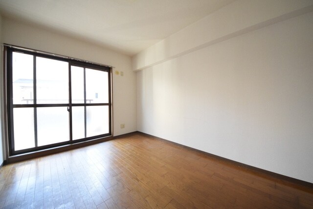 シャトルコートの物件内観写真