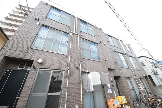 メゾンジュネスの物件外観写真