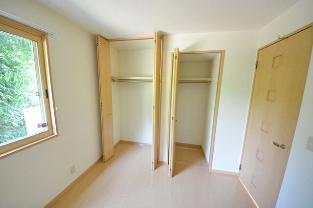 ツインオークスコートNの物件内観写真