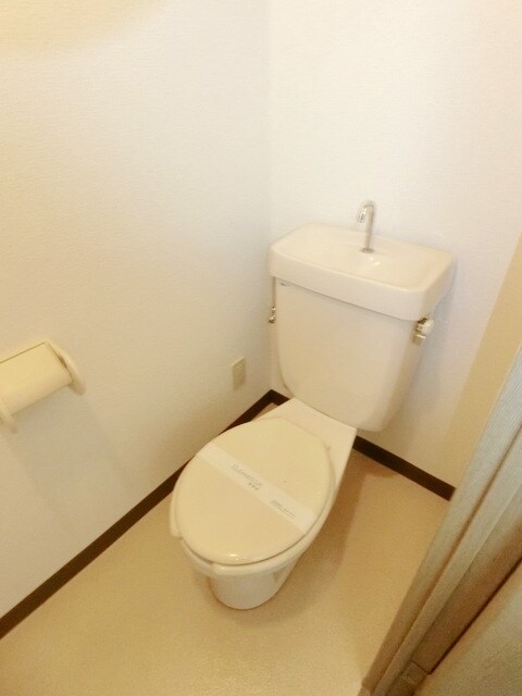 ドミール奈賀の物件内観写真