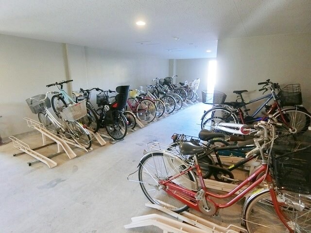 アンビシャス河辺の物件内観写真