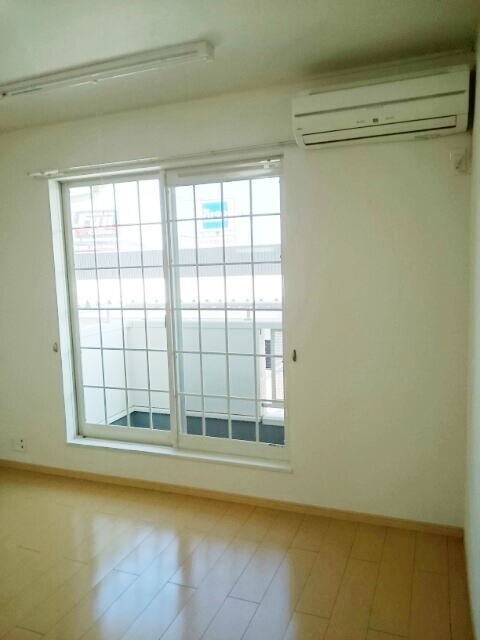 ラフレシールの物件内観写真