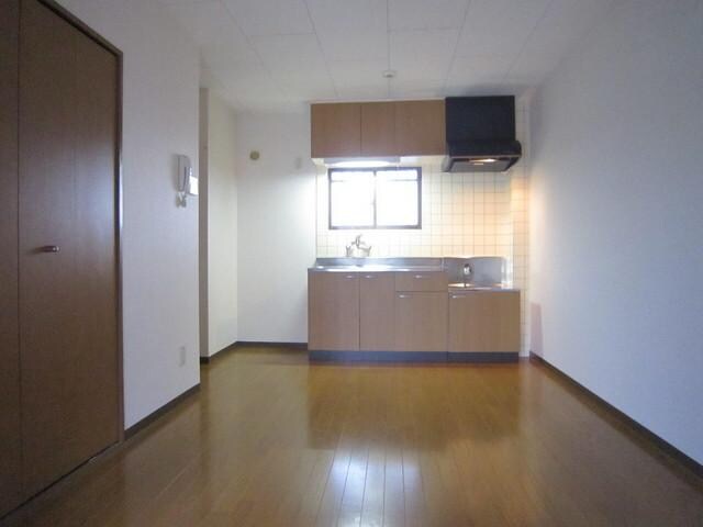 マンションシェルの物件内観写真