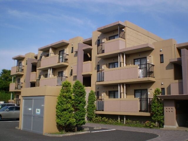 ファミールグランの物件外観写真