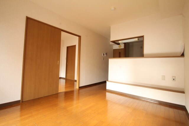 シャトルコートの物件内観写真