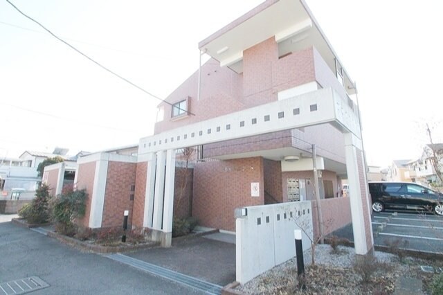 シャトルコートの物件外観写真