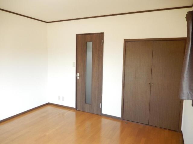 ガーデンシモB棟の物件内観写真