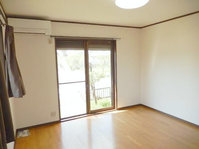 ガーデンシモB棟の物件内観写真