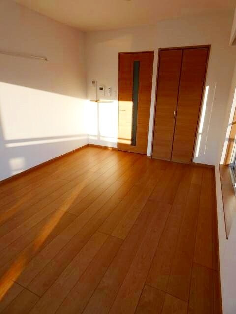 コスモリード蚕糸の森公園の物件内観写真