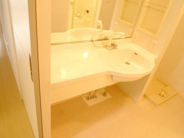 バラディー伏見の物件内観写真