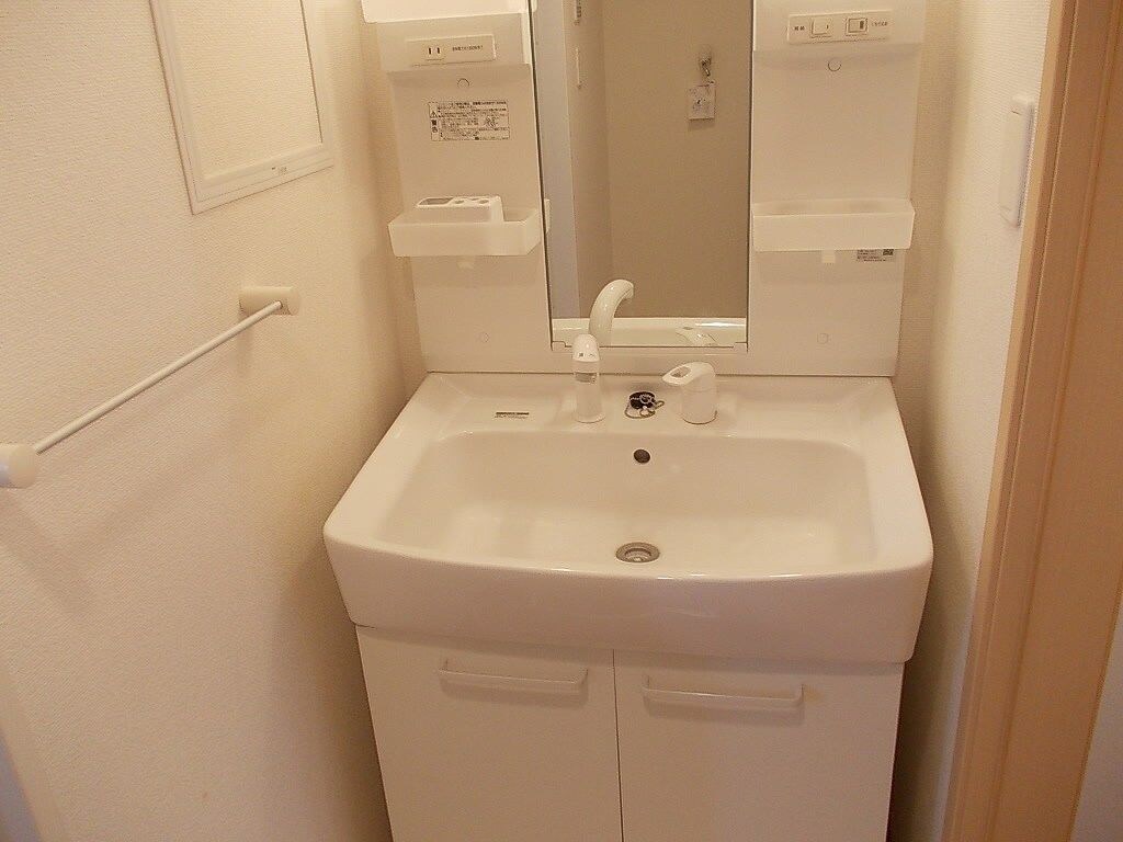 ジュネス・クラールの物件内観写真