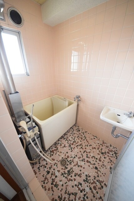 アベニューハイツ石川の物件内観写真