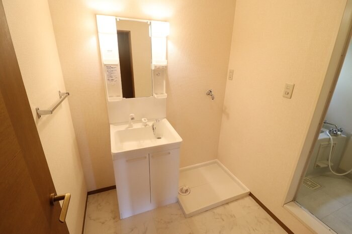 エバーグリーンAの物件内観写真