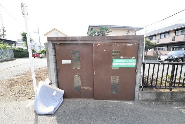 ヴィラ・ファミーユAの物件内観写真