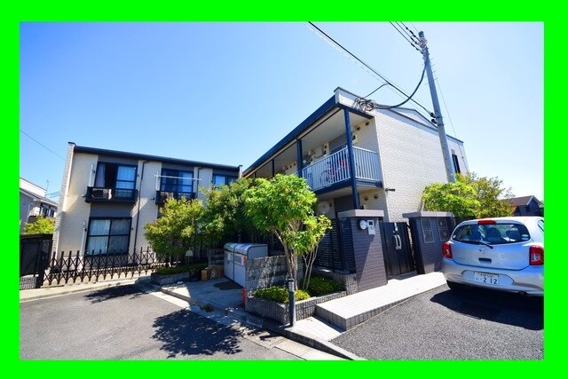 レオパレスシルバ コートの物件外観写真