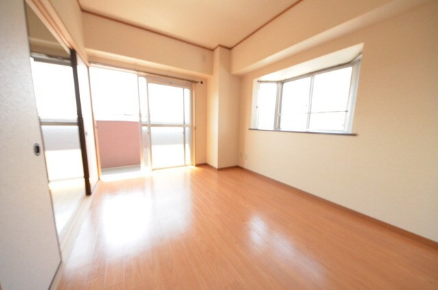 シャンポール砂川の物件内観写真