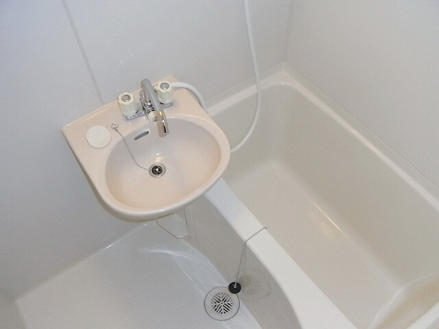 ヴィラ・ファミーユAの物件内観写真