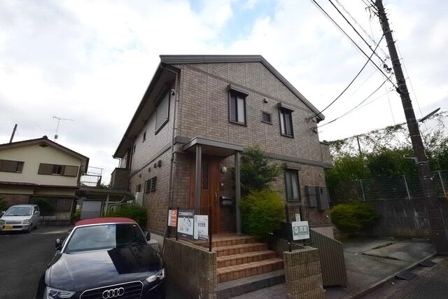 プラムツリーの物件外観写真